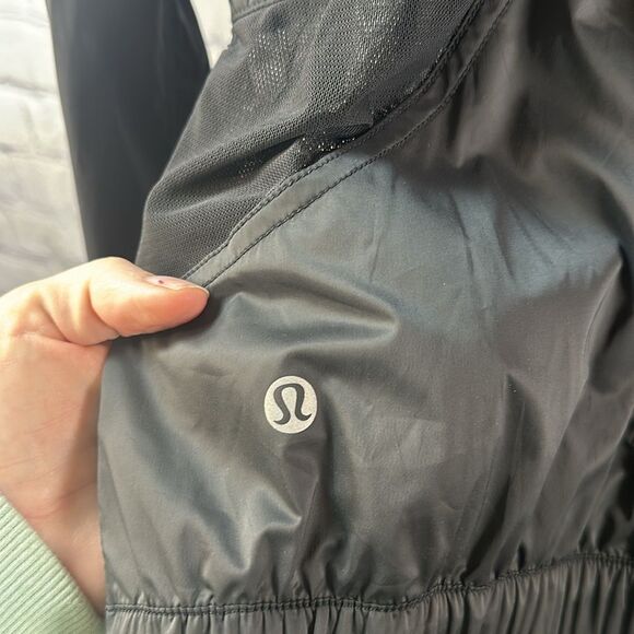🖤 Lululemon Before Dawn Jacket – Black, Size 4 - Picture 4 of 4